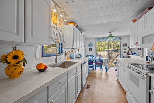 3979 Oak Terrace Rd, St Augustine, FL 32086