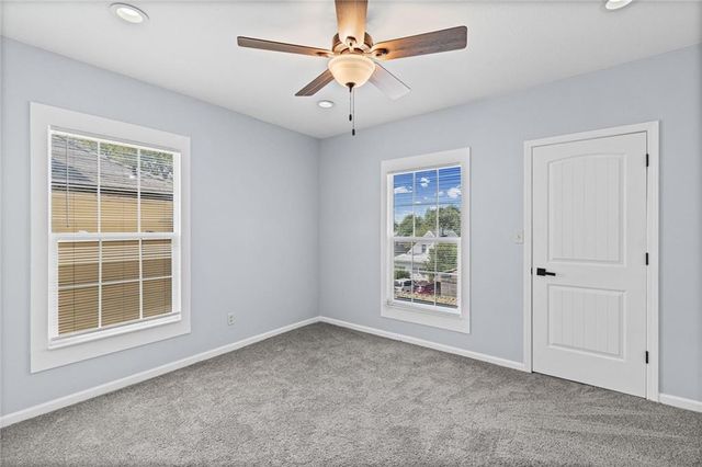 330 Jackson Avenue, Kansas City, MO 64124