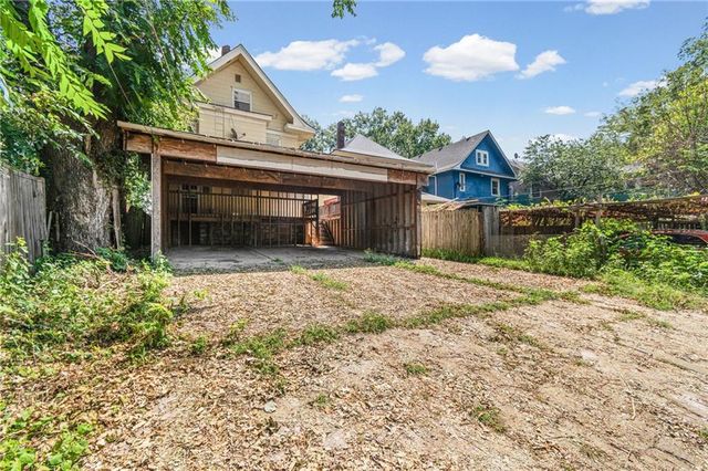 330 Jackson Avenue, Kansas City, MO 64124