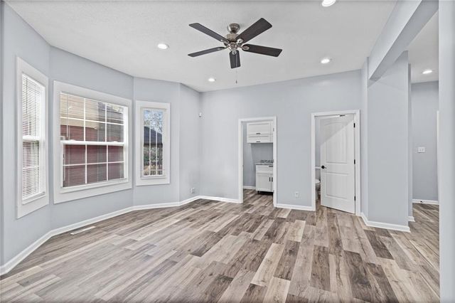 330 Jackson Avenue, Kansas City, MO 64124