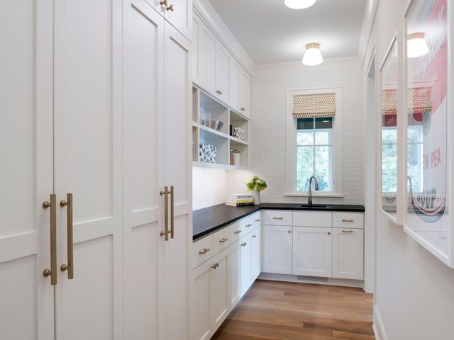 32xx County Road 101 S, Minnetonka, MN 55391