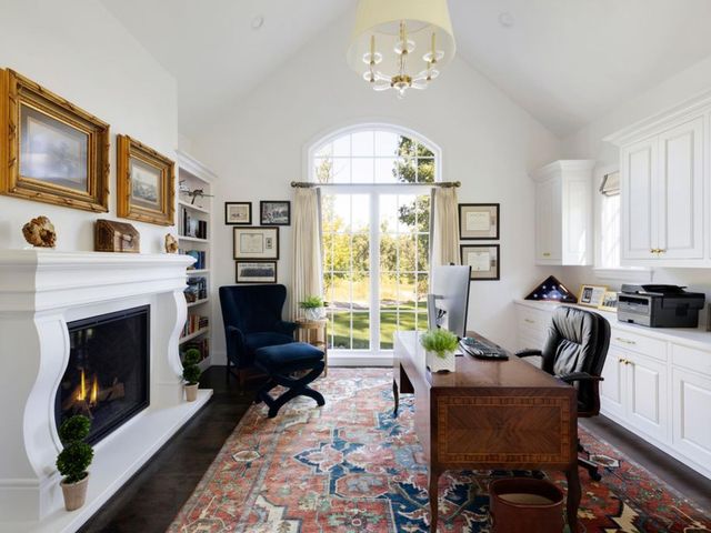 32xx County Road 101 S, Minnetonka, MN 55391