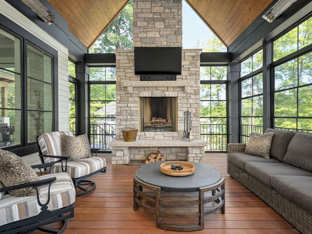 32xx County Road 101 S, Minnetonka, MN 55391