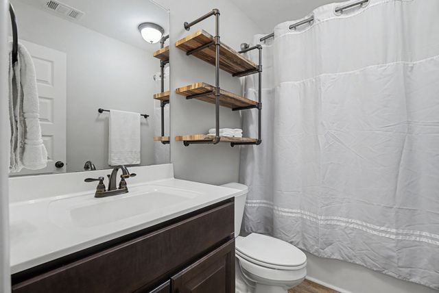 2038 Santa Fe Trl, Goodlettsville, TN 37072