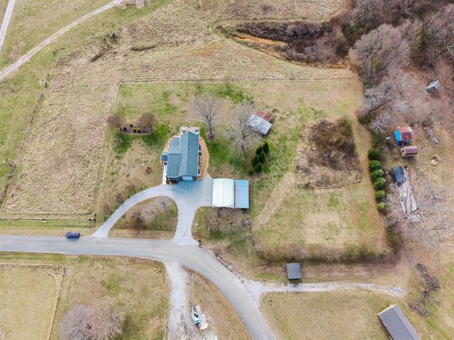 403 Bland Rd, Estill Springs, TN 37330