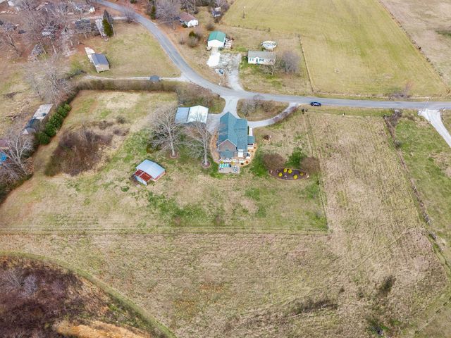 403 Bland Rd, Estill Springs, TN 37330