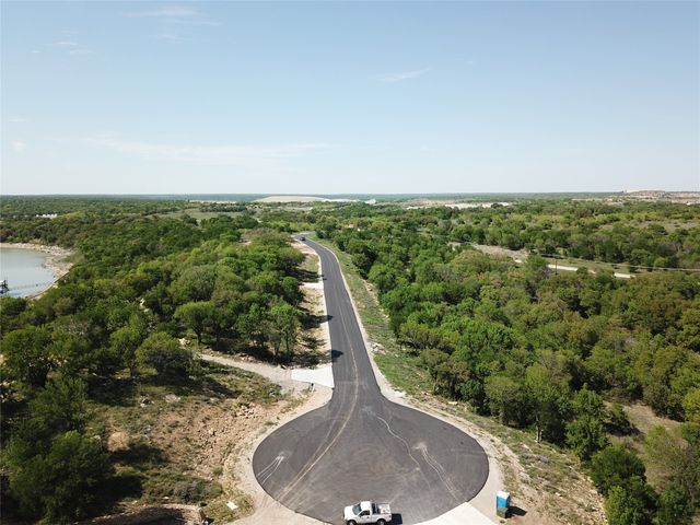 157 Hanna Oak Court, Bridgeport, TX 76426