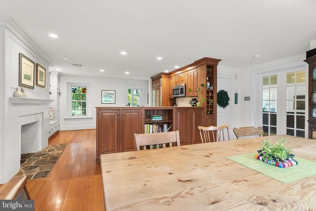 1205 VALLEY RD, Glen Mills, PA 19342