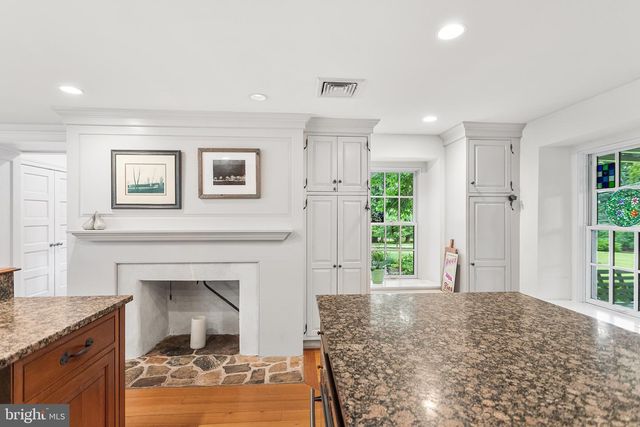 1205 VALLEY RD, Glen Mills, PA 19342