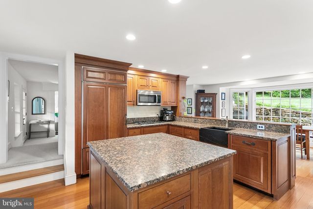 1205 VALLEY RD, Glen Mills, PA 19342