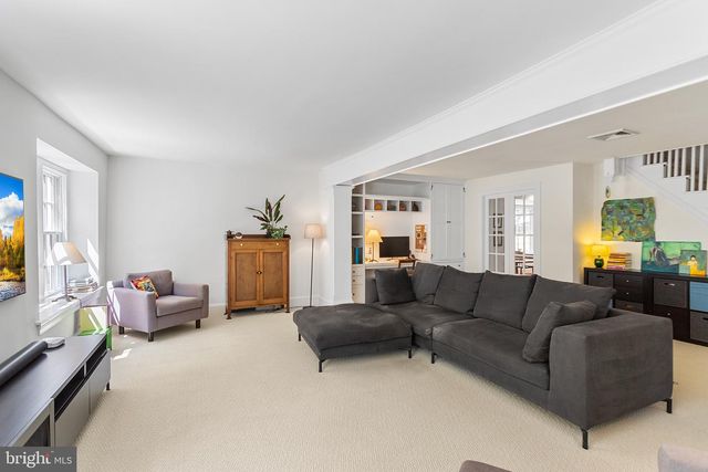 1205 VALLEY RD, Glen Mills, PA 19342
