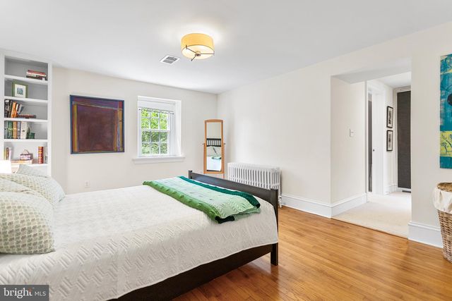 1205 VALLEY RD, Glen Mills, PA 19342