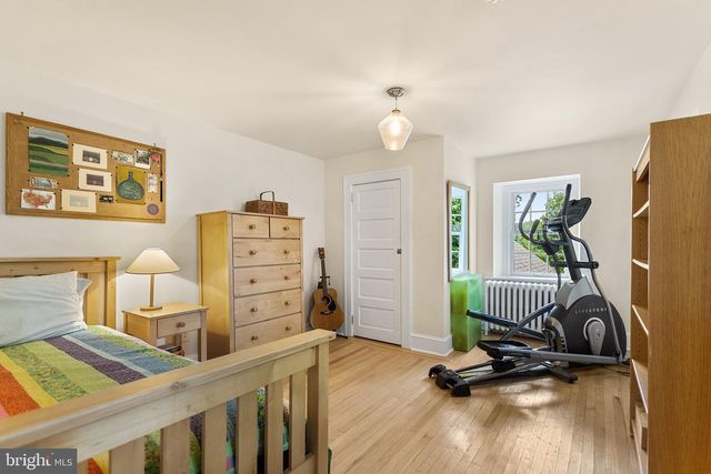1205 VALLEY RD, Glen Mills, PA 19342