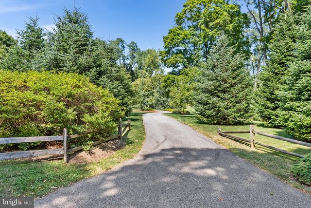 1205 VALLEY RD, Glen Mills, PA 19342