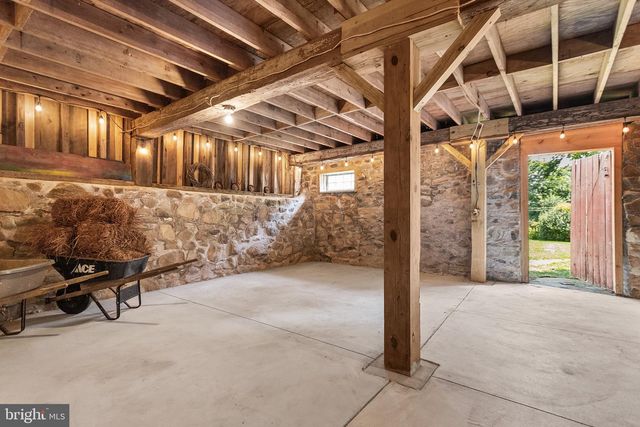1205 VALLEY RD, Glen Mills, PA 19342