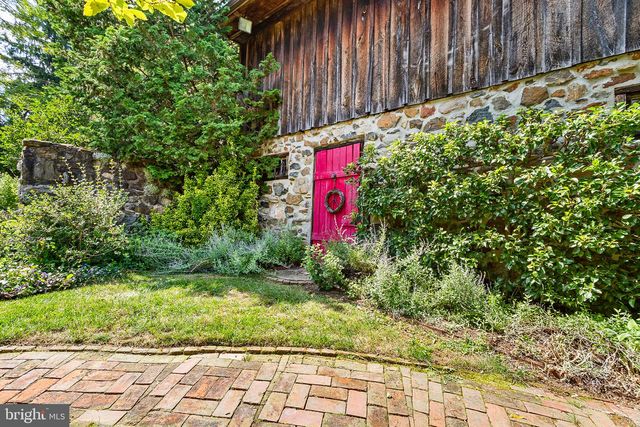 1205 VALLEY RD, Glen Mills, PA 19342