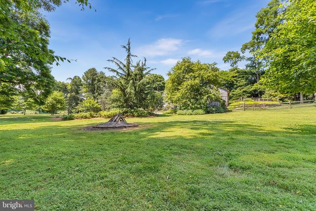 1205 VALLEY RD, Glen Mills, PA 19342