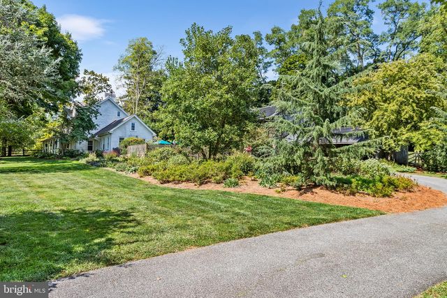 1205 VALLEY RD, Glen Mills, PA 19342