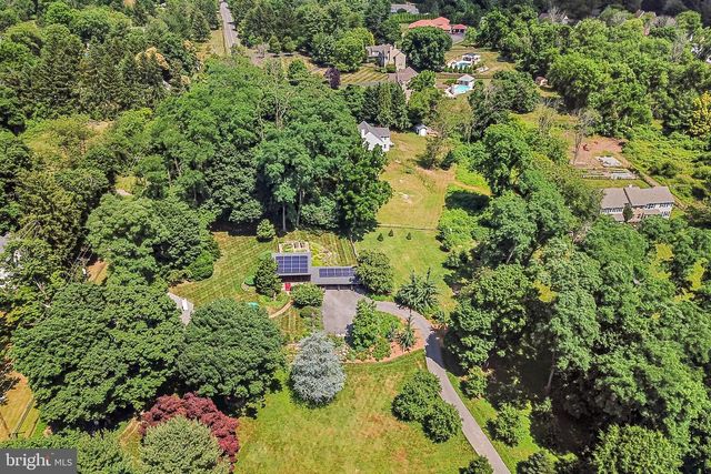 1205 VALLEY RD, Glen Mills, PA 19342