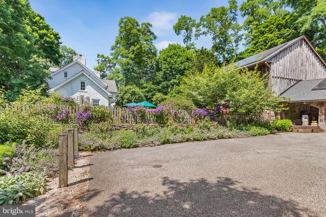 1205 VALLEY RD, Glen Mills, PA 19342