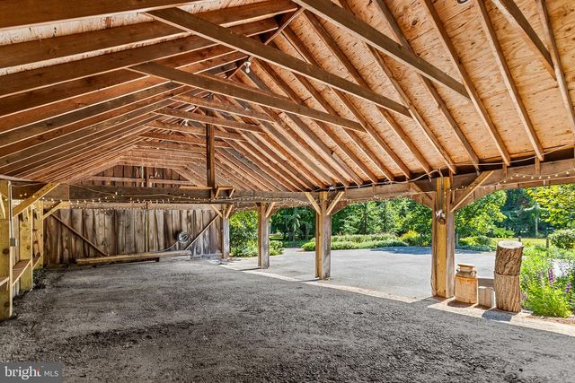 1205 VALLEY RD, Glen Mills, PA 19342