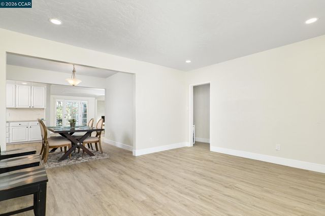 90 Manville Ave, Pittsburg, CA 94565