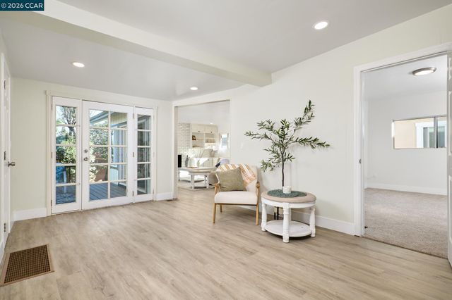 90 Manville Ave, Pittsburg, CA 94565