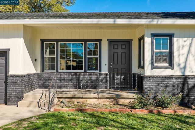 90 Manville Ave, Pittsburg, CA 94565