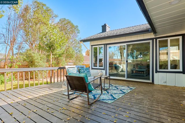 90 Manville Ave, Pittsburg, CA 94565