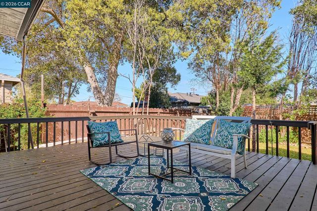 90 Manville Ave, Pittsburg, CA 94565