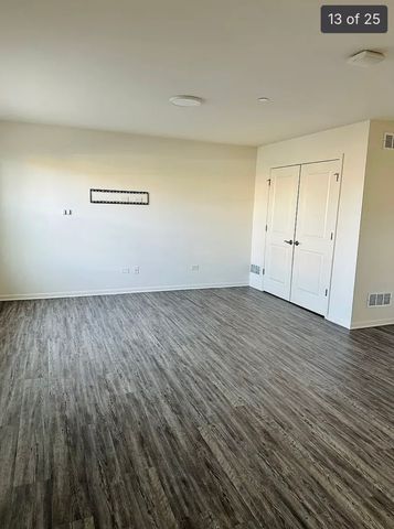 2949 Reflection Drive, Naperville, IL 60564