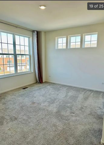 2949 Reflection Drive, Naperville, IL 60564