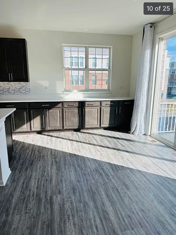 2949 Reflection Drive, Naperville, IL 60564