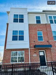 2949 Reflection Drive, Naperville, IL 60564