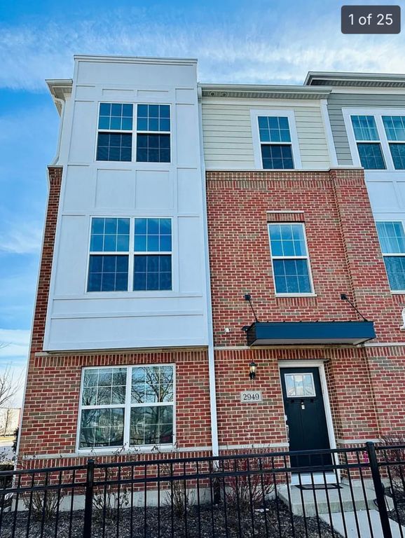 2949 Reflection Drive, Naperville, IL 60564