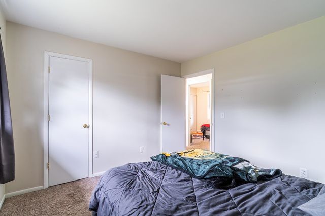 9014 Hemphill Drive, Fort Wayne, IN 46819