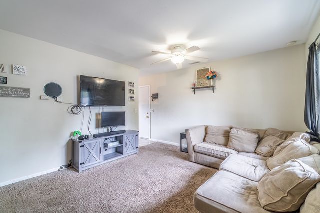 9014 Hemphill Drive, Fort Wayne, IN 46819