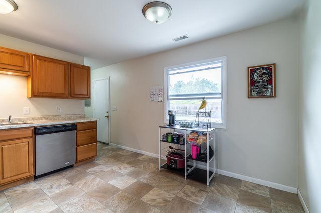 9014 Hemphill Drive, Fort Wayne, IN 46819