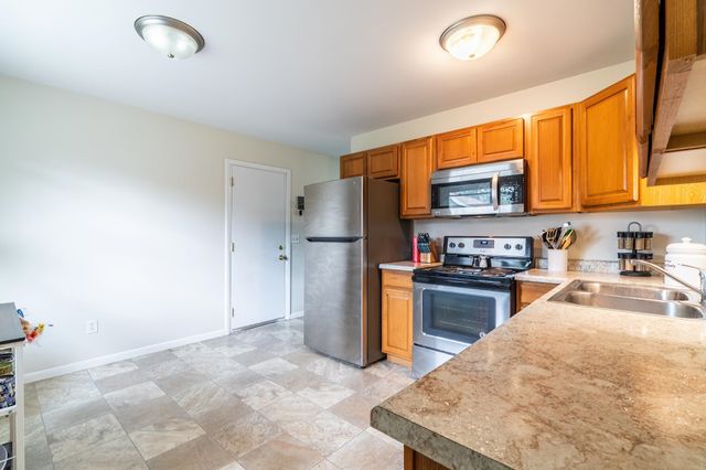 9014 Hemphill Drive, Fort Wayne, IN 46819