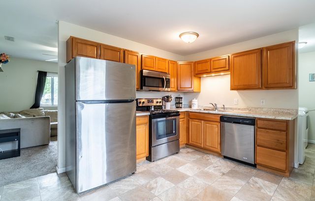 9014 Hemphill Drive, Fort Wayne, IN 46819