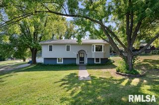 338 BENTON Street, Le Claire, IA 52753