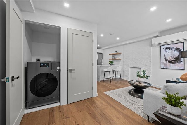 1360 BERGEN Street, New York City, NY 11213