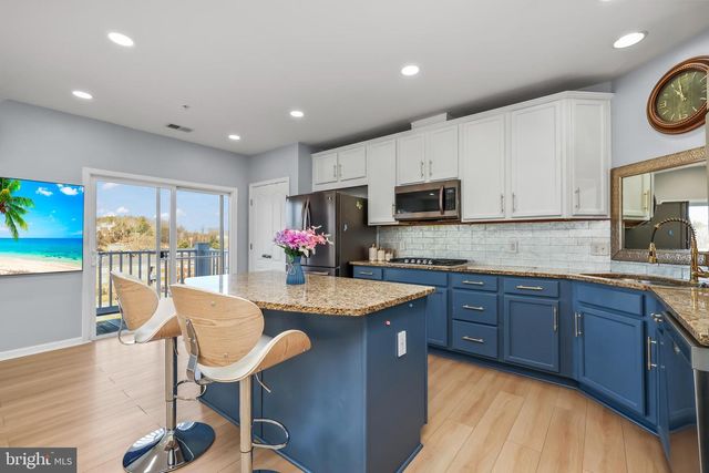 17016 BEVERIDGE DR, Dumfries, VA 22026