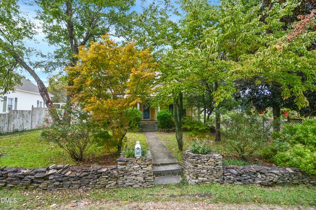 204 W Sycamore Street, Zebulon, NC 27597