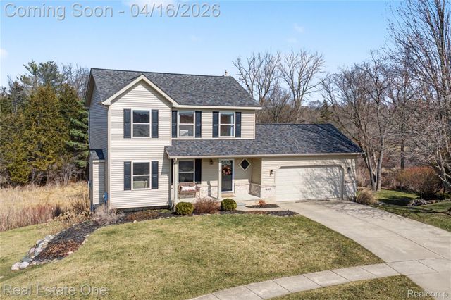 439 Brentwood Drive, Pinckney Village, MI 48169