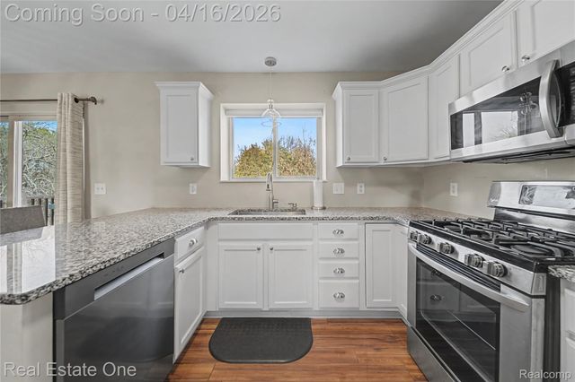 439 Brentwood Drive, Pinckney Village, MI 48169