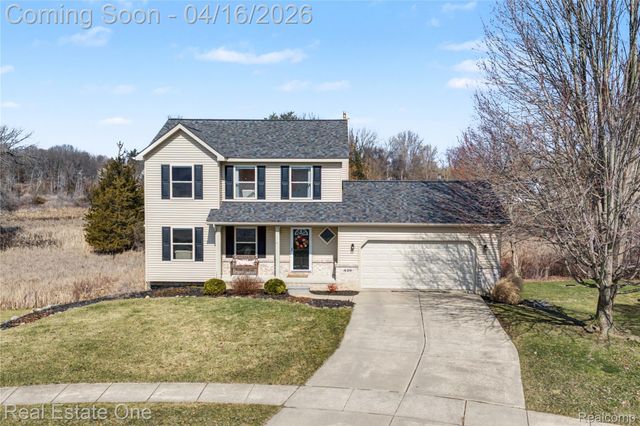 439 Brentwood Drive, Pinckney Village, MI 48169