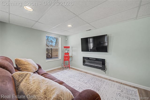 439 Brentwood Drive, Pinckney Village, MI 48169