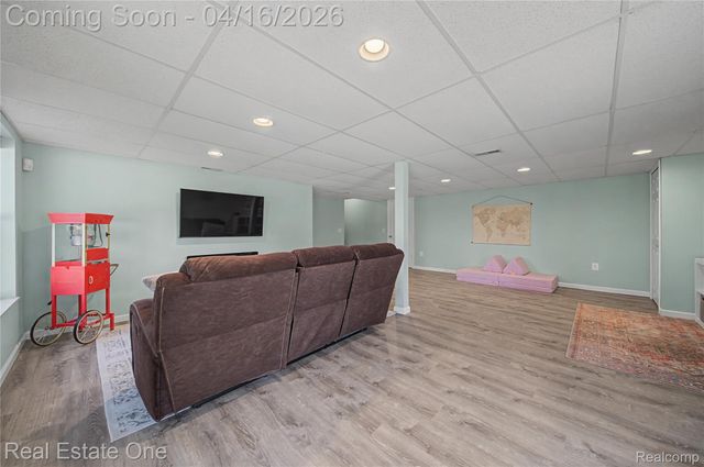 439 Brentwood Drive, Pinckney Village, MI 48169