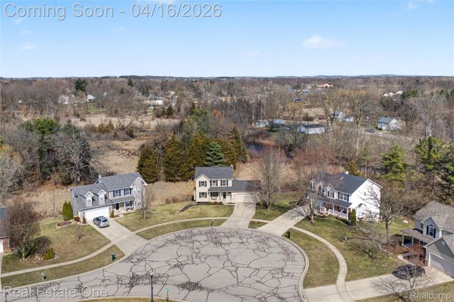 439 Brentwood Drive, Pinckney Village, MI 48169